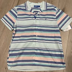 Men’s NWT short sleeve button down